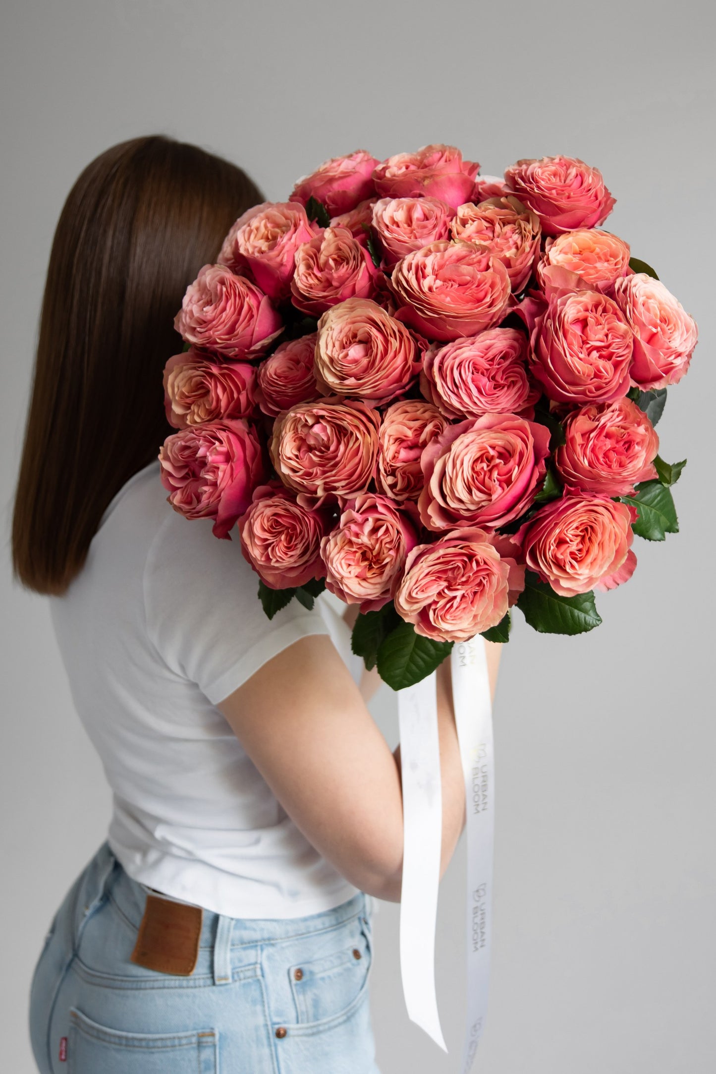 Roses bouquet Prague delivery flowers Praha růže pivoňkové цветы Прага розы доставка 