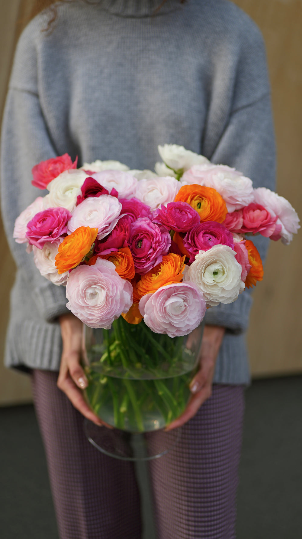 Нежные лютики