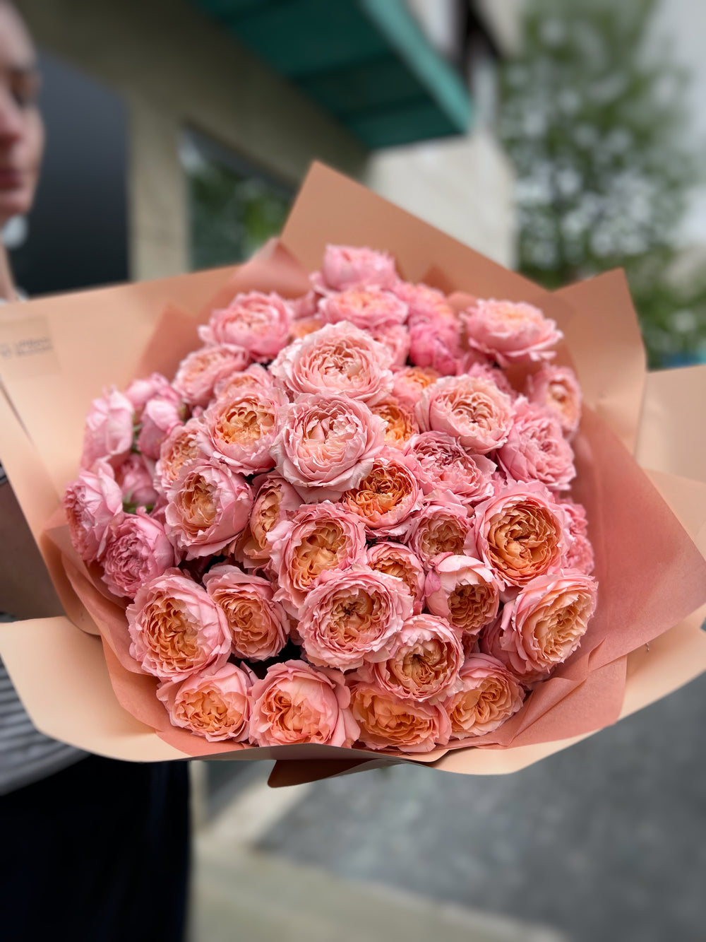 Julietta spray roses bouquet