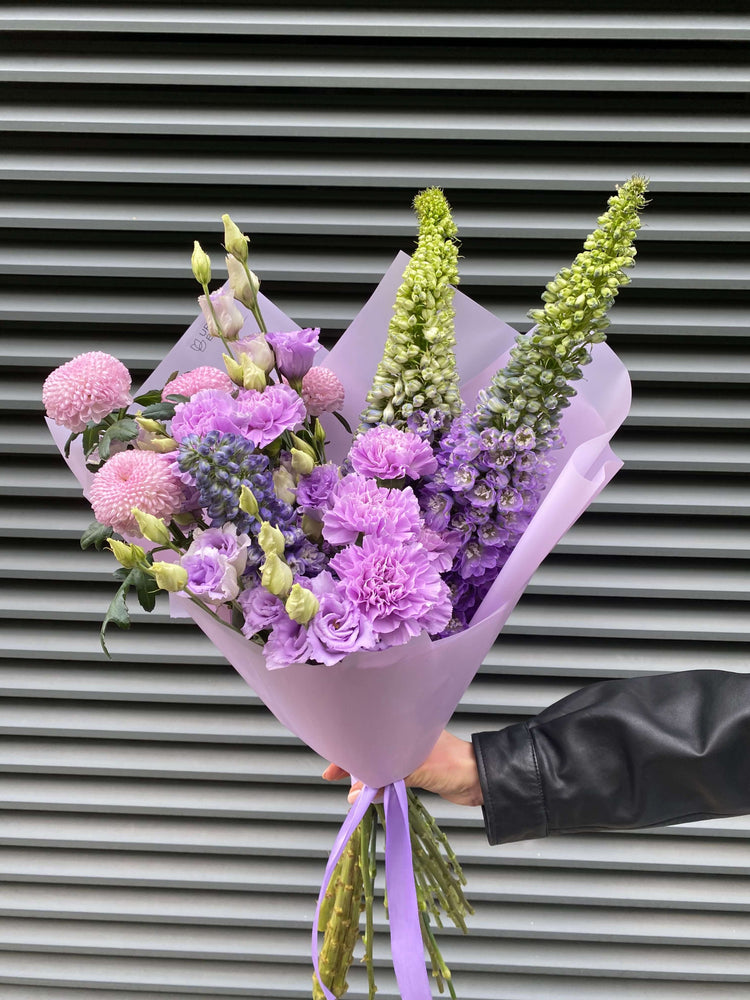 
                  
                    Bouquet "Lavender Latte"
                  
                