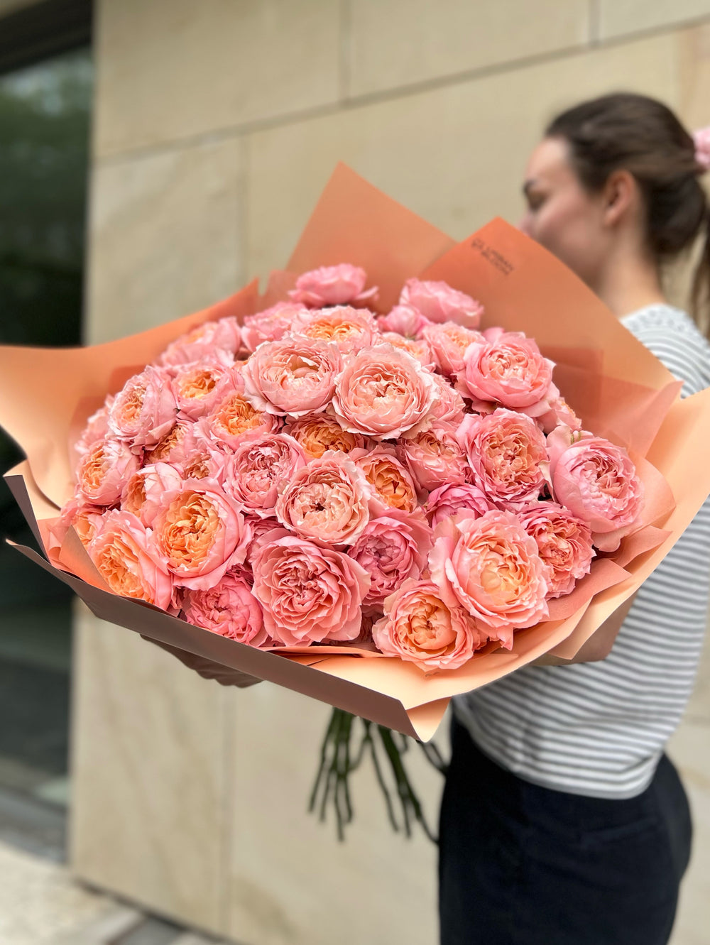 Julietta spray roses bouquet