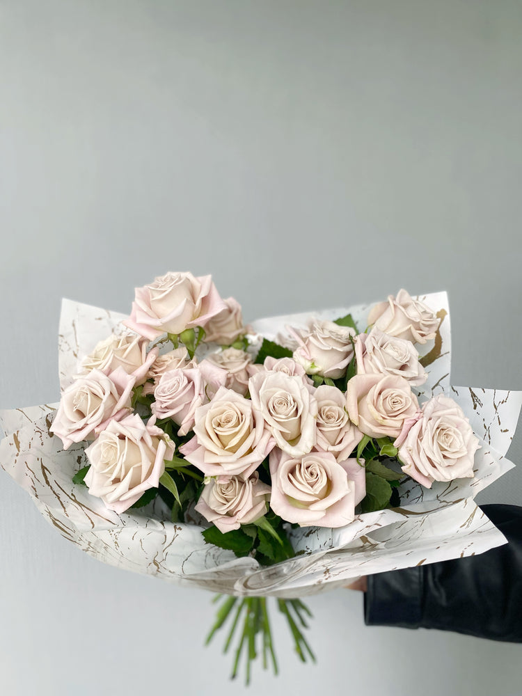 
                  
                    Fragrant roses Menta
                  
                