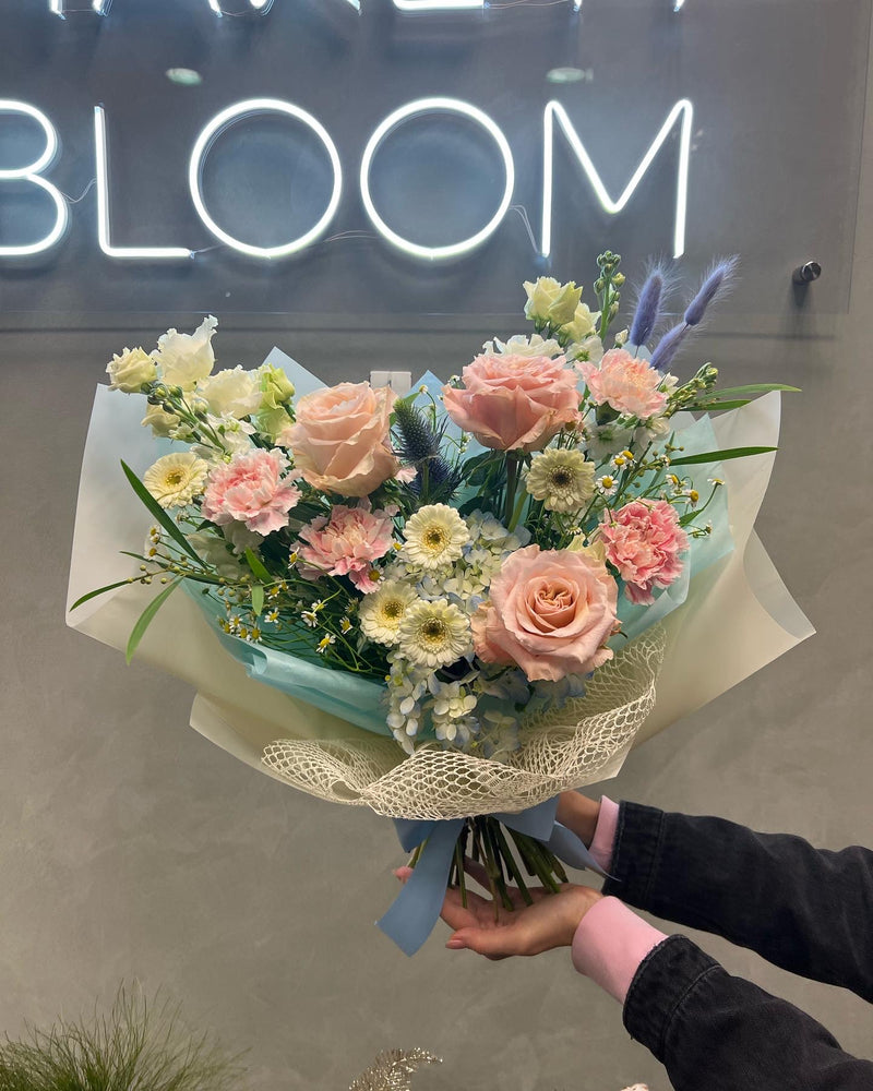 
                  
                    Medium ART bouquet
                  
                